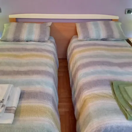 Bilocale In Centro Apartamento Borgosesia